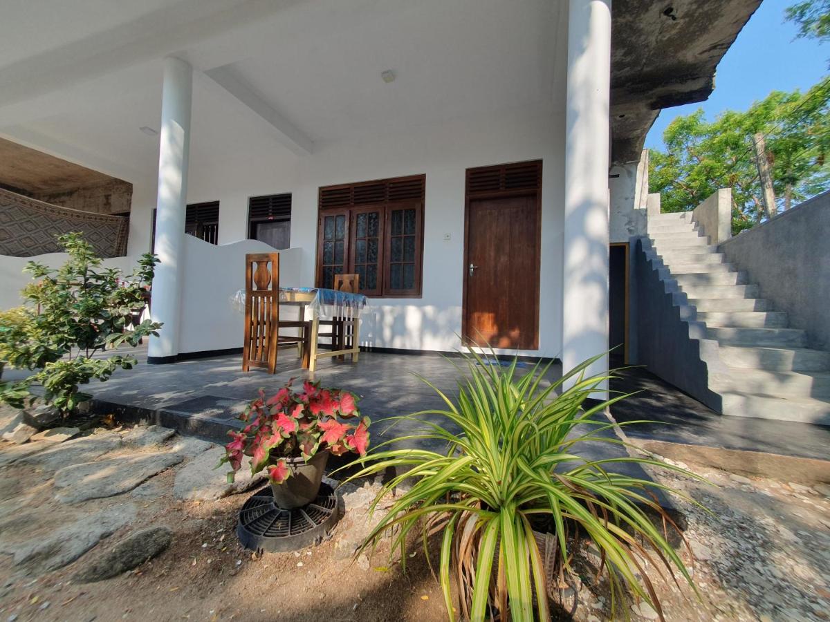 Sapphire Guest Mirissa - B&B
