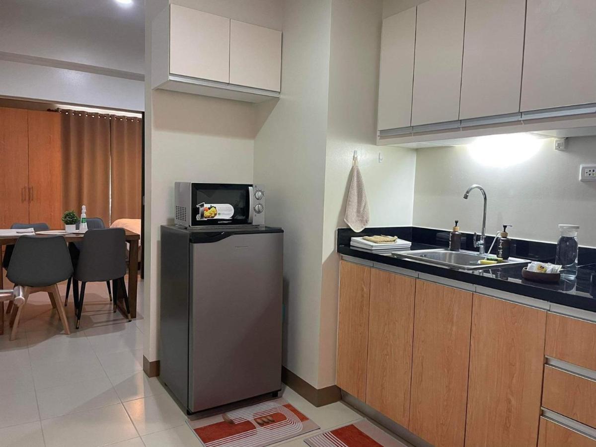 1 Bedroom Condo In Saint Honore Megaworld near ICC - Chambres d'hôtes Iloilo