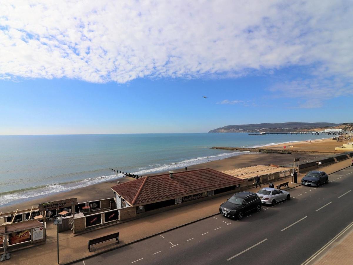 Colonels Rest - Luxury Beachside Townhouse with Sea Views in Sandown, Sleeps 10 - B&B Sandown