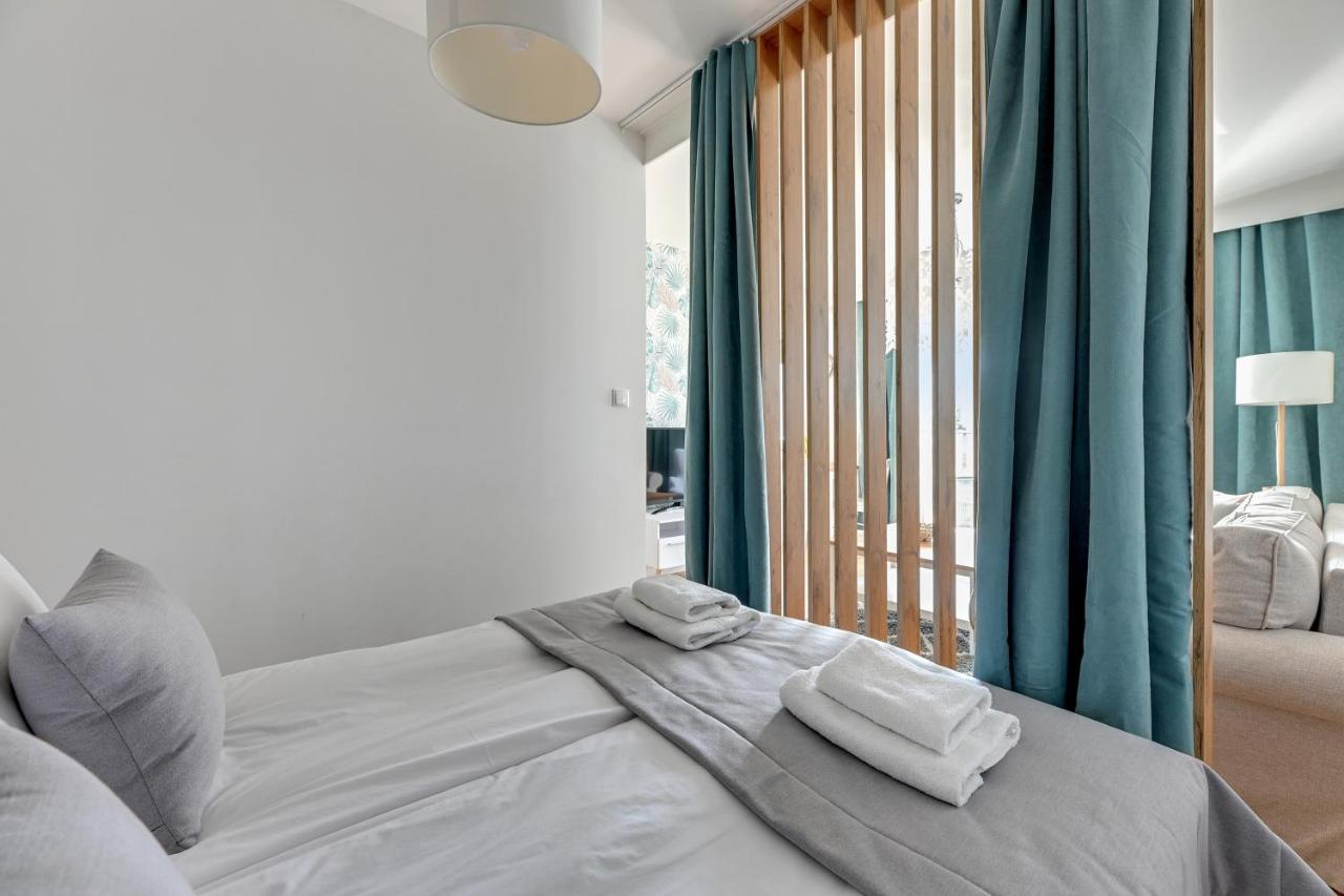 Vierbettzimmer mit Balkon
