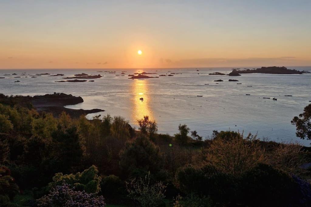 Maison Le Panorama Tadou Coz 100% vue mer - Bed and Breakfast