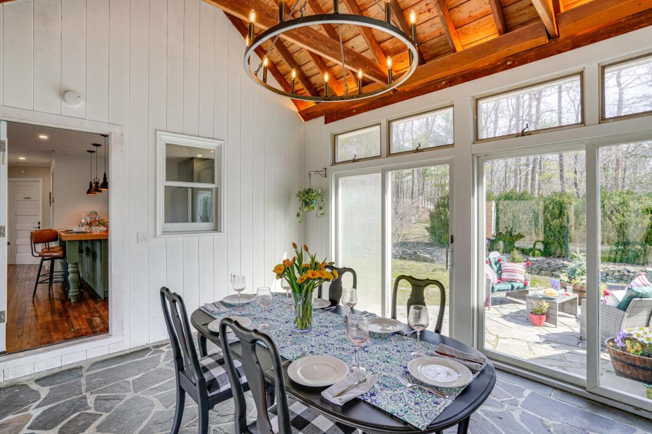 Saugerties Farmhouse Sauna and Countryside Views - B&B