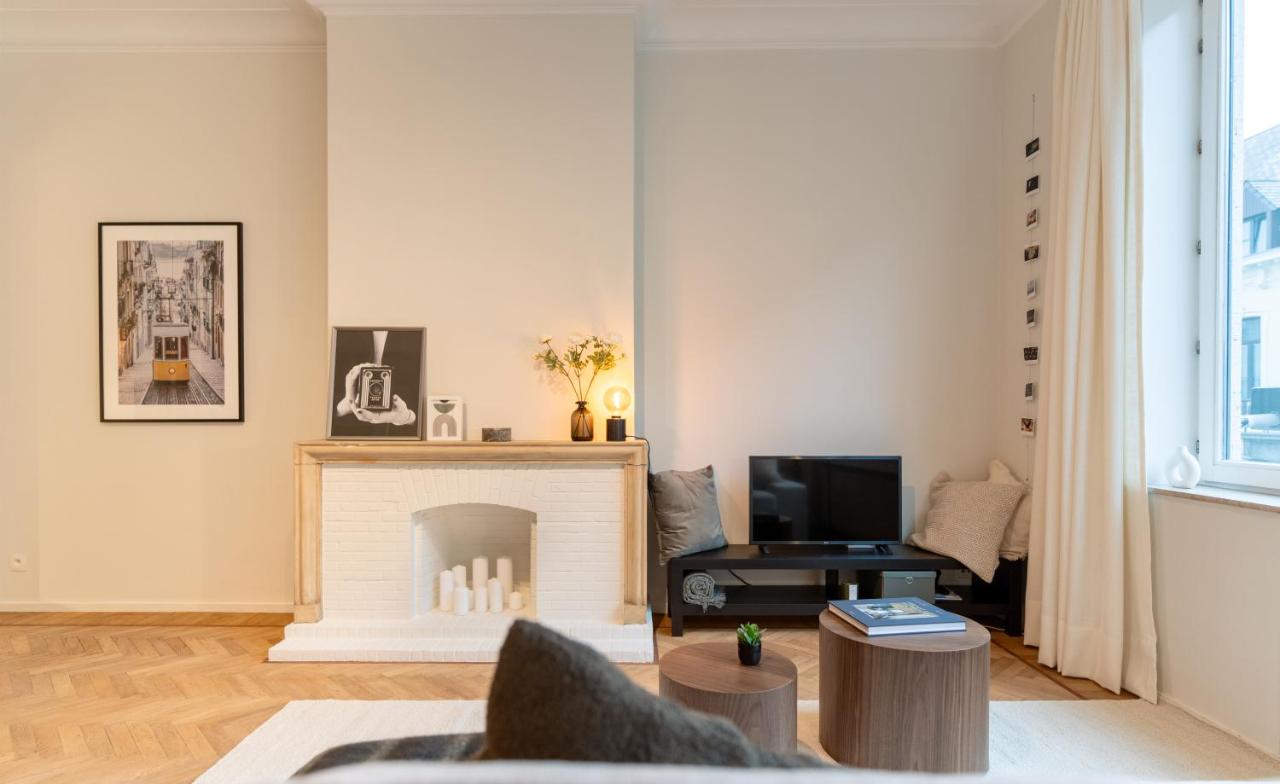 Magnifique appartement - Quartier Louise! - Bed and Breakfast