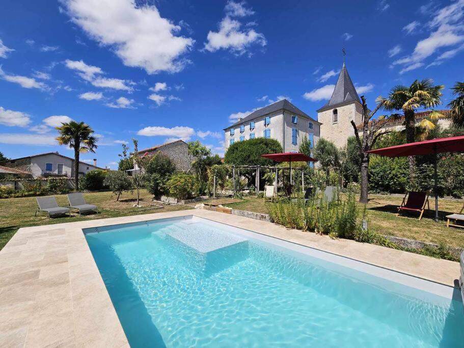 Le Presbytère de St-Laurent (Charente) - B&B