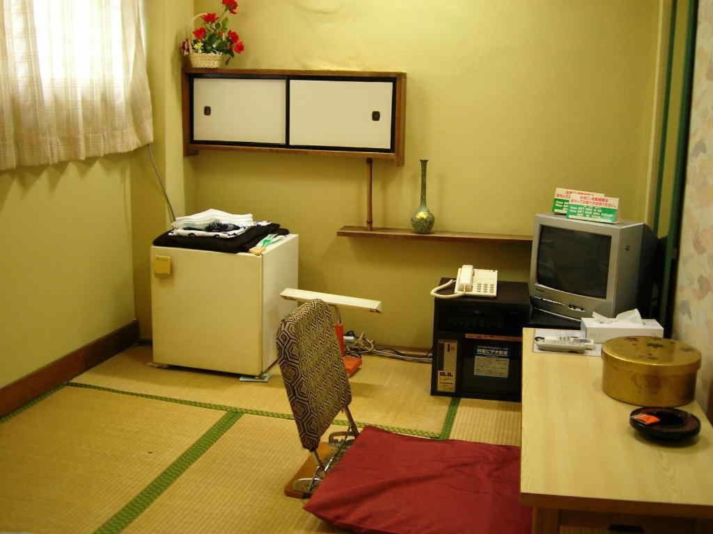 Japanese-Style Economy Single Room with Shared Bathroom