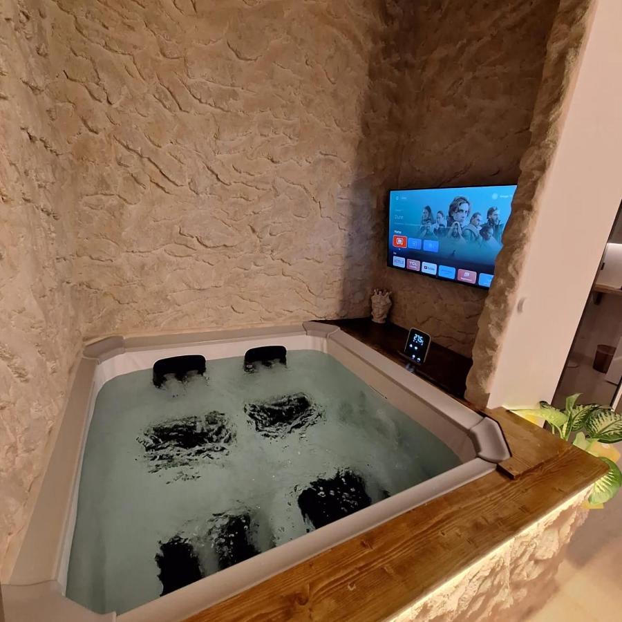 Dark & Light rooms & luxury suites - B&B