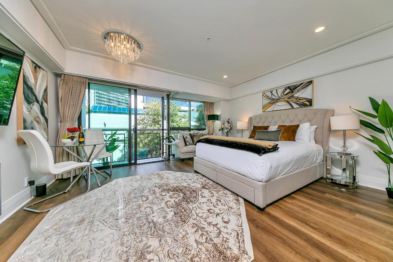 Viaduct's Hidden Gem - B&B Auckland
