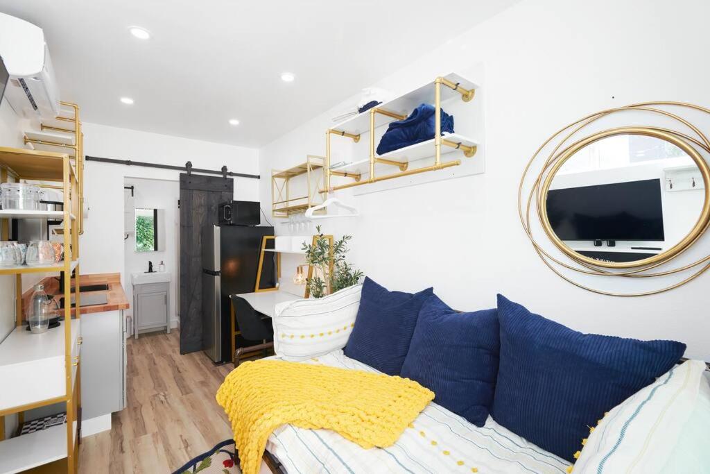 Tiny Living; Big Style - B&B