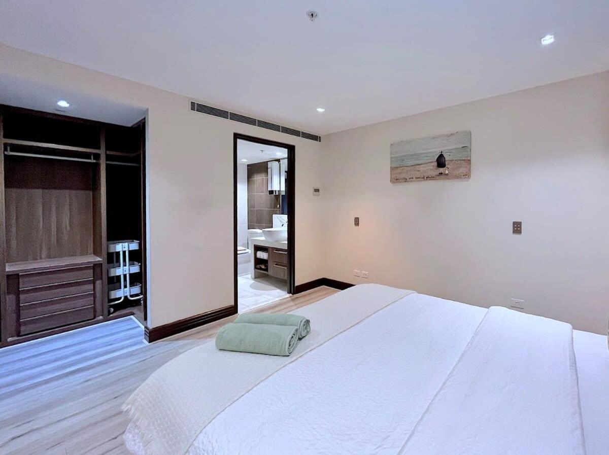 Grand St Kilda 2-story Sub-Penthouse - Bed and Breakfast Melbourne