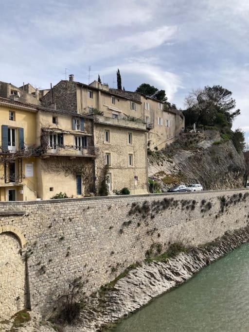 Belle vue sur le Pont Romain - B&B