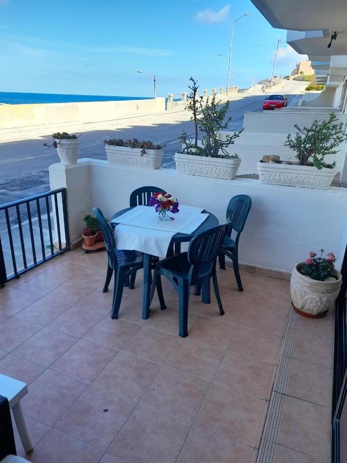 B&B Mellieħa - Seafront Maisonette Ocean Views & Terrace - Bed and Breakfast Mellieħa