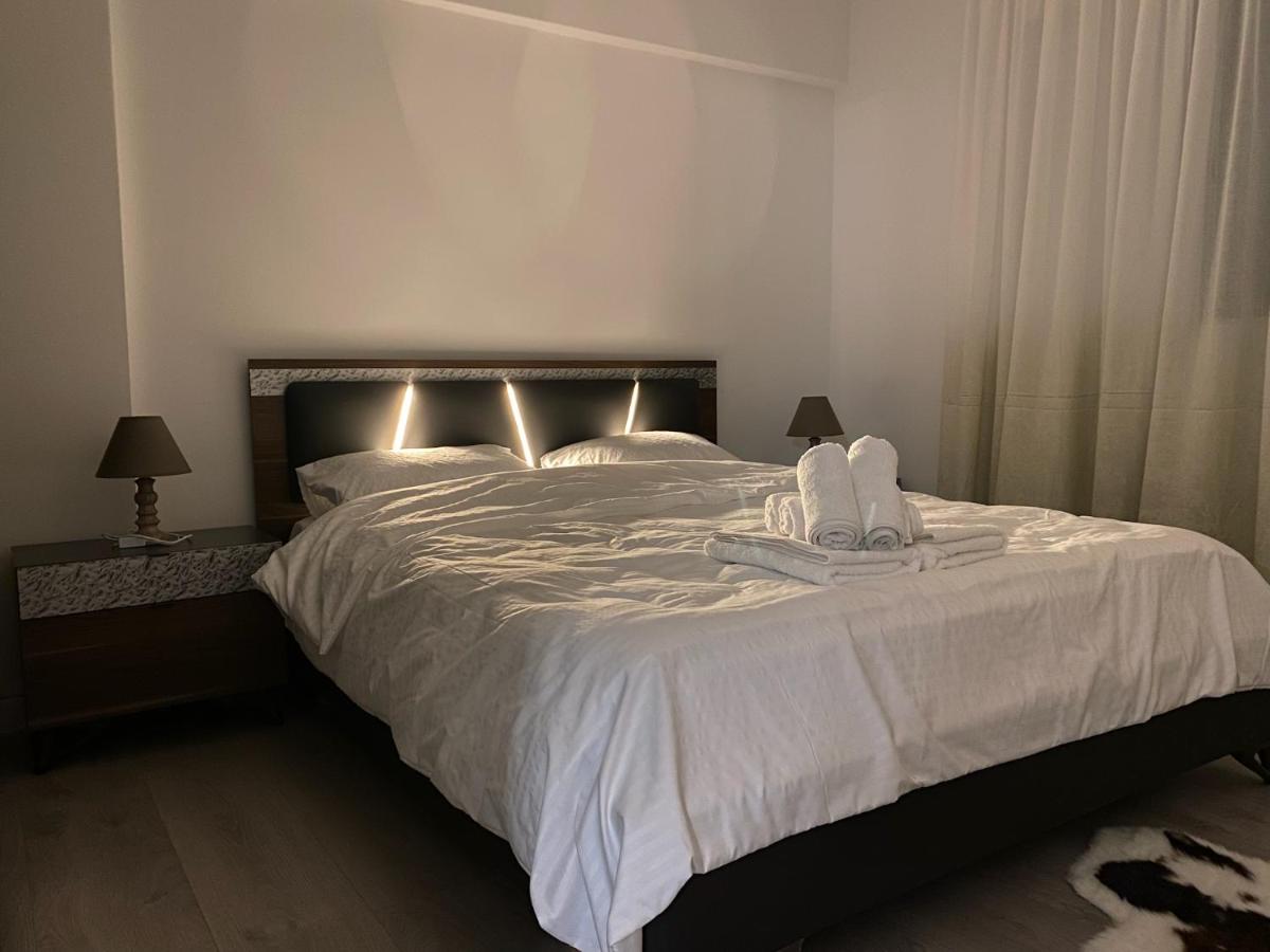 B&B Tirana - Spacious and Modern Apartment - Bed and Breakfast Tirana