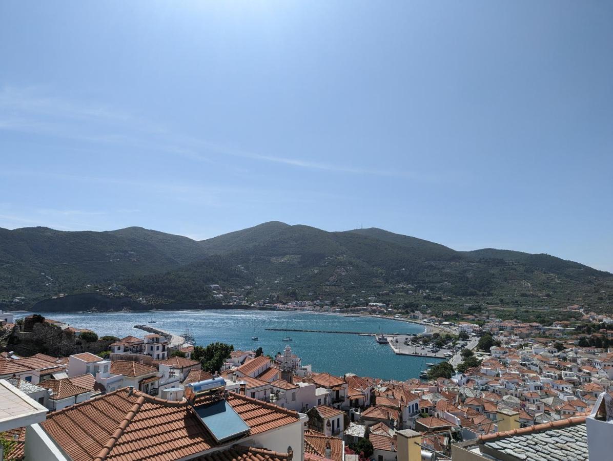 Doppelzimmer mit Balkon und Meerblick