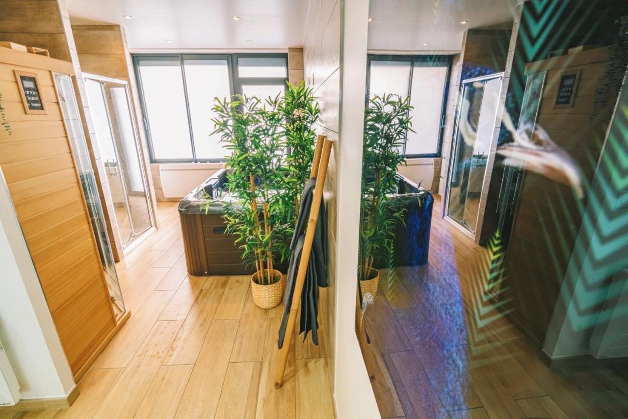 Spa appartement O temps suspendu Reims centre sauna et jacuzzi - Chambres d’hôtes Reims
