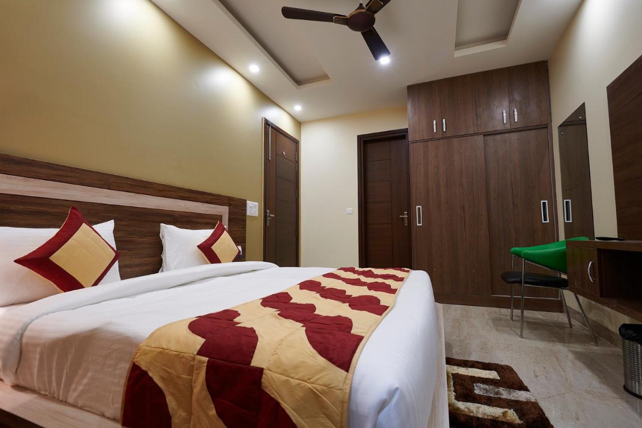 B&B Gurugram - The Indian Hotel Near Medanta Hospital - Bed and Breakfast Gurugram
