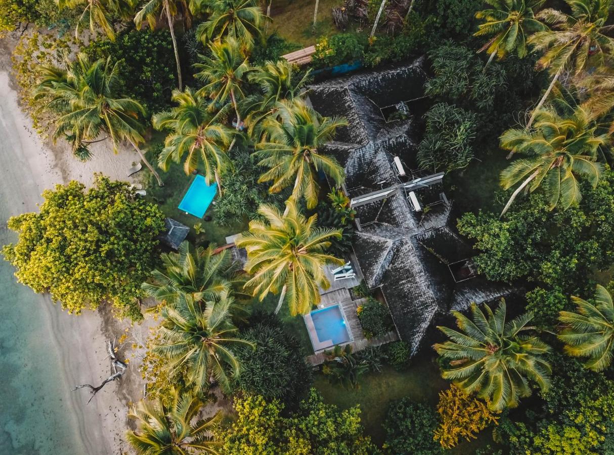 Villa - Beach Front