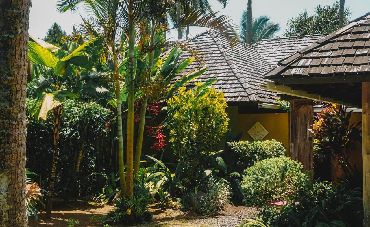 Villa - Beach Front