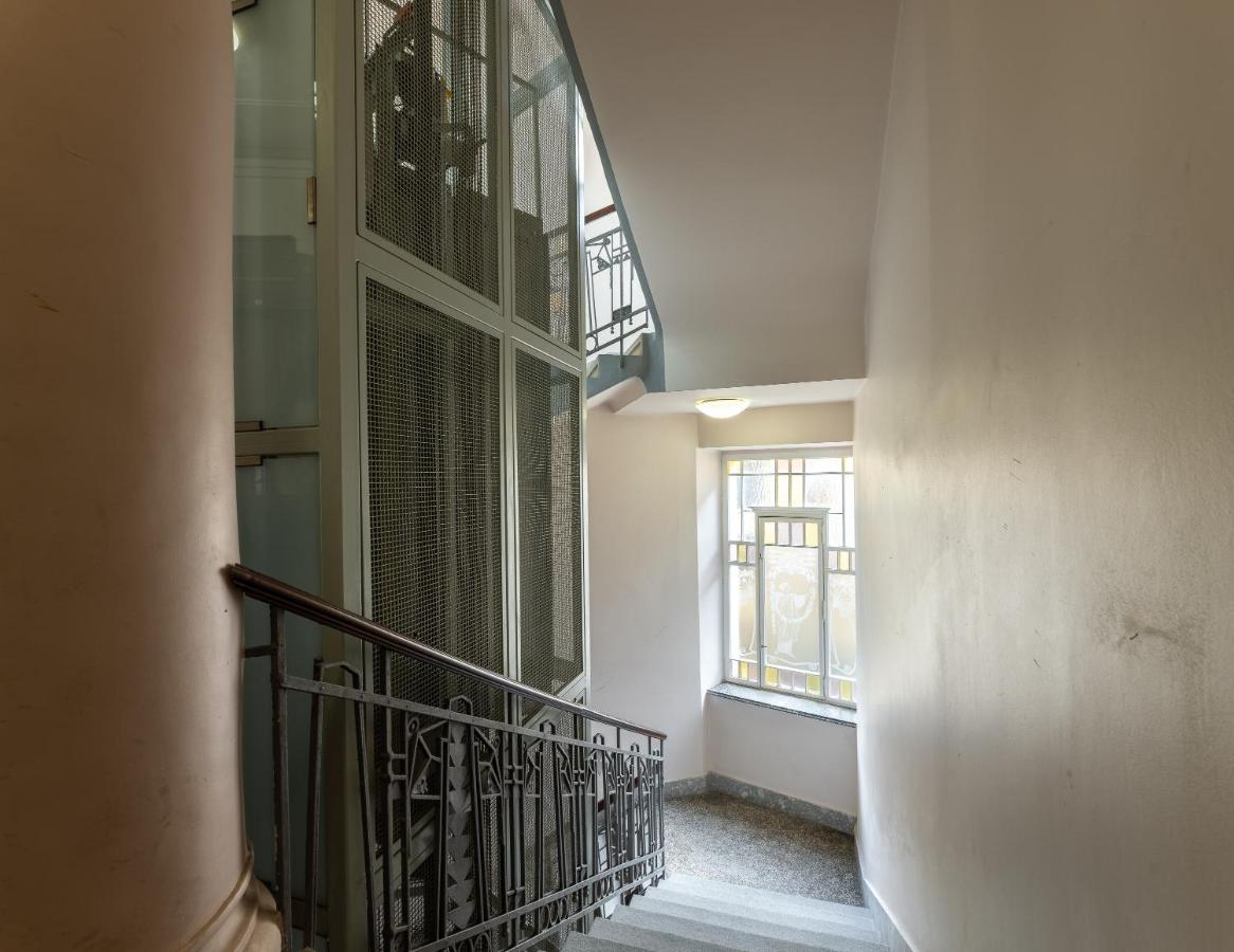 Spacious 2-bedroom apartment in Old Town - Ferienwohnung Prag