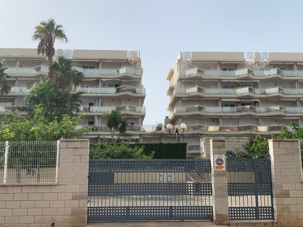 Apartamento frente a la piscina - B&B