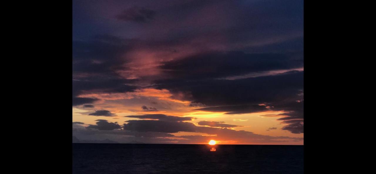 Tweepersoonskamer met 1 of 2 Bedden en Gedeeltelijk Uitzicht op Zee