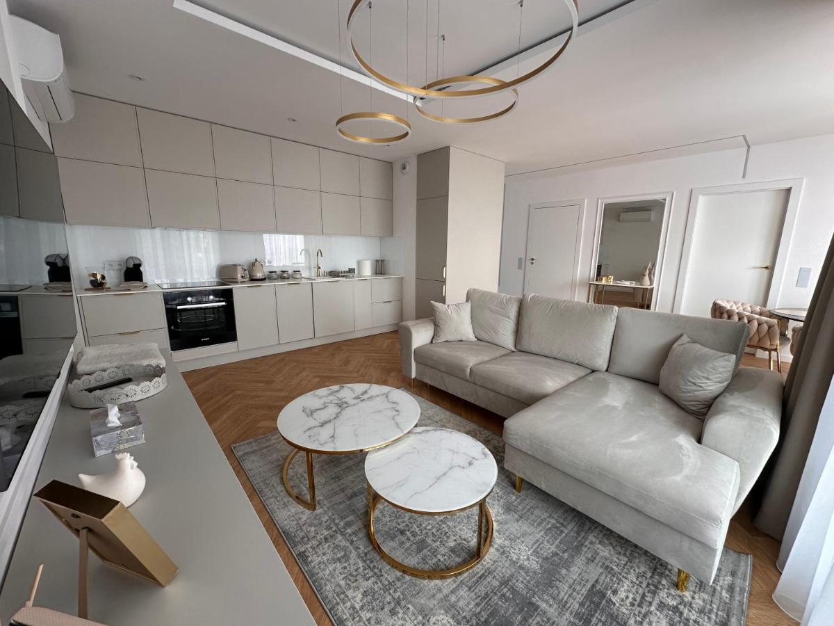 Taupe II Wyjątkowy Apartament w centrum Łodzi - Chambres d’hôtes Łódź