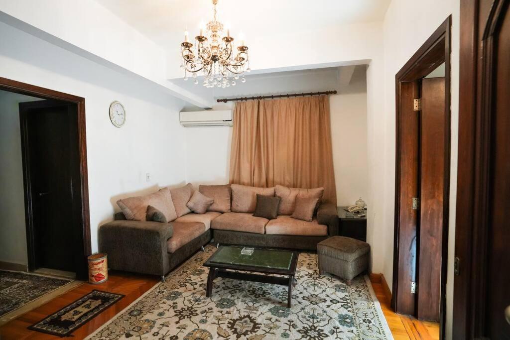 B&B Caïro - Amazing Flat 9 mins to Airport at Heliopolis - Bed and Breakfast Caïro