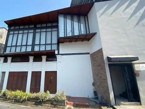 Gateway House - B&B Chiang Mai