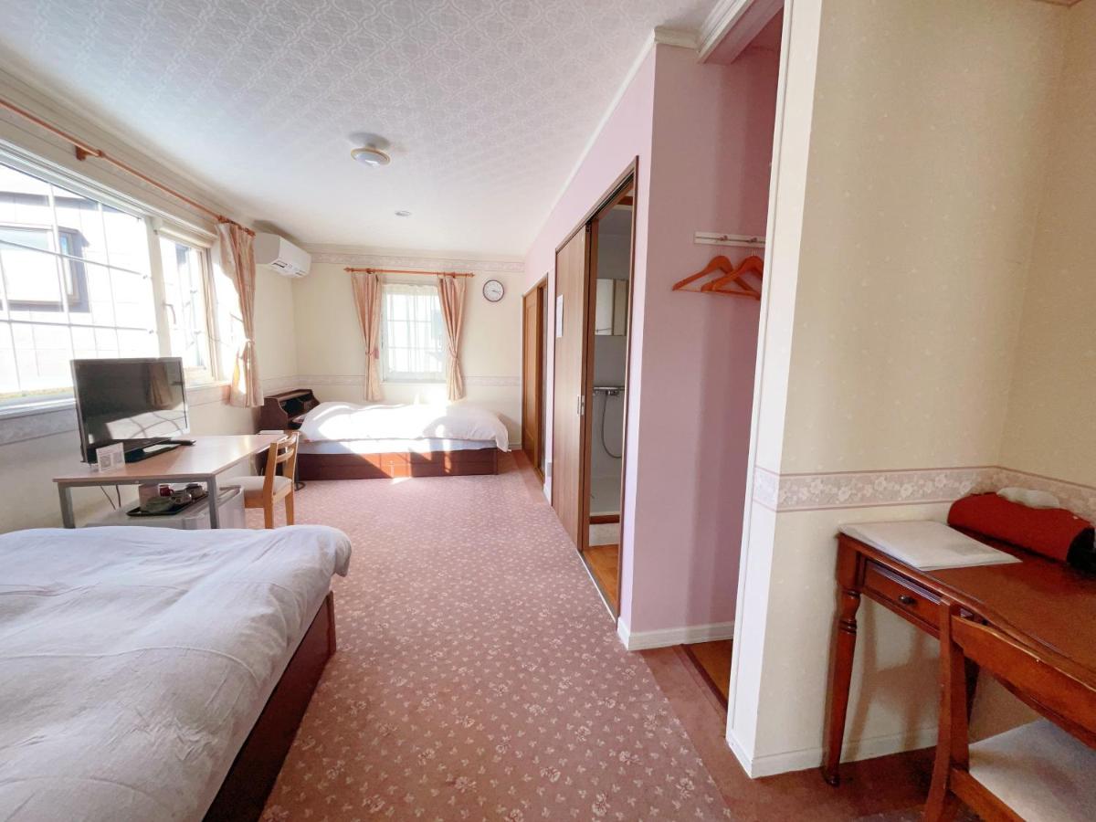 Triple Room with City View