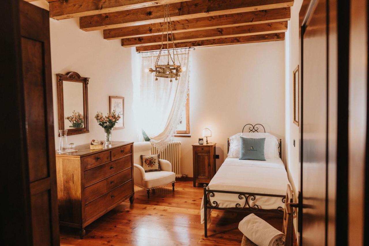 Single Room with Private External Bathroom