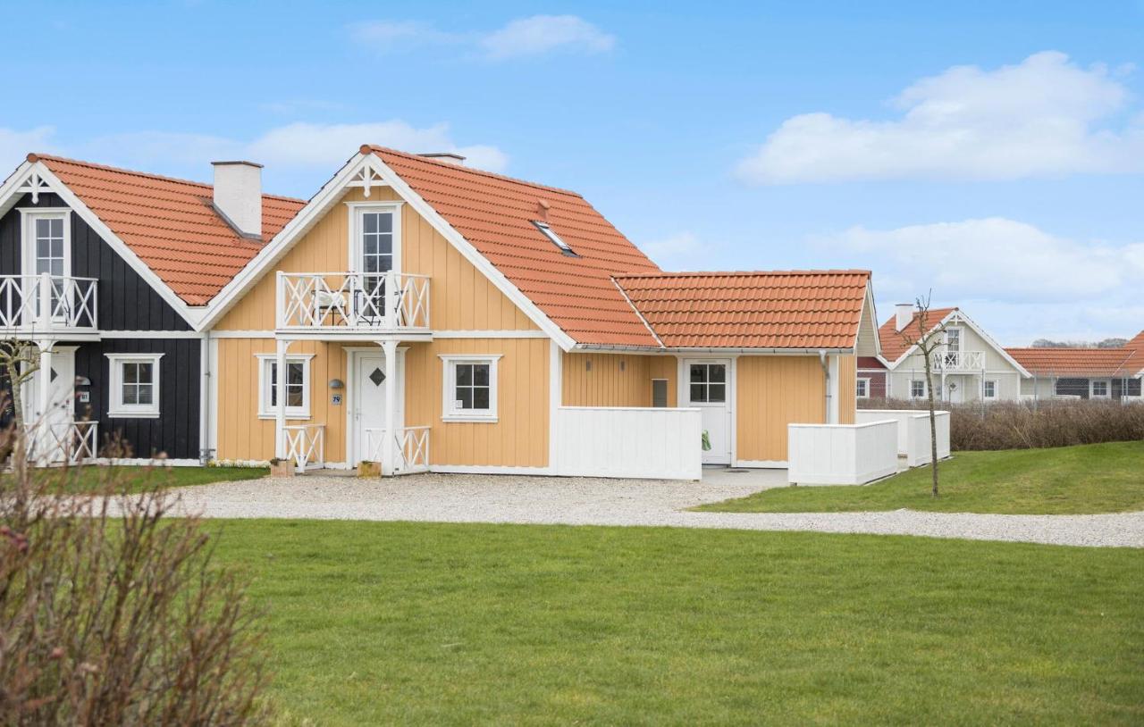 B&B Bro - Awesome Home In Brenderup Fyn With 3 Bedrooms, Sauna And Wifi - Bed and Breakfast Bro