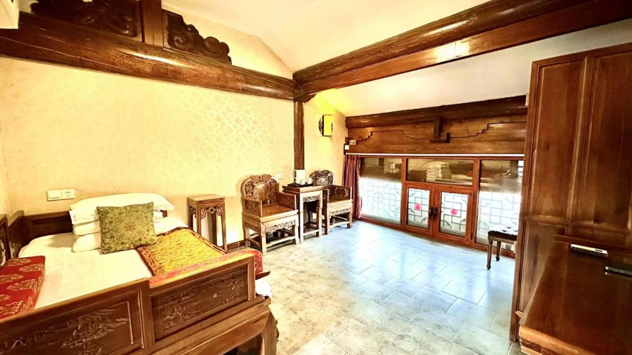 Classical Deluxe Suite (No.2 courtyard)