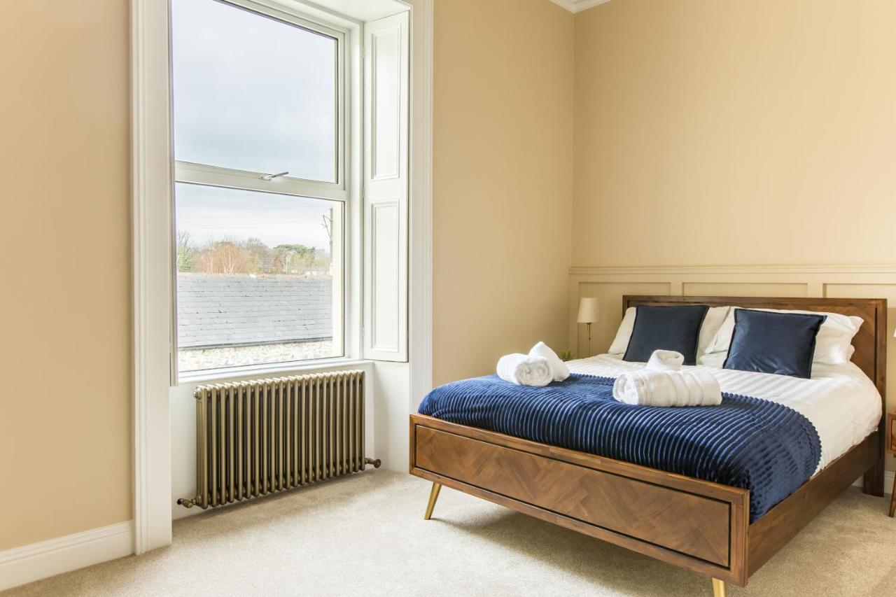 Greystones Harbour Apartments - Bed and Breakfast