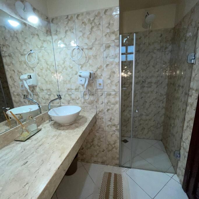 Flat confortável 3 pessoas c/ Piscina próx axé moi - Chambres d’hôtes Porto Seguro