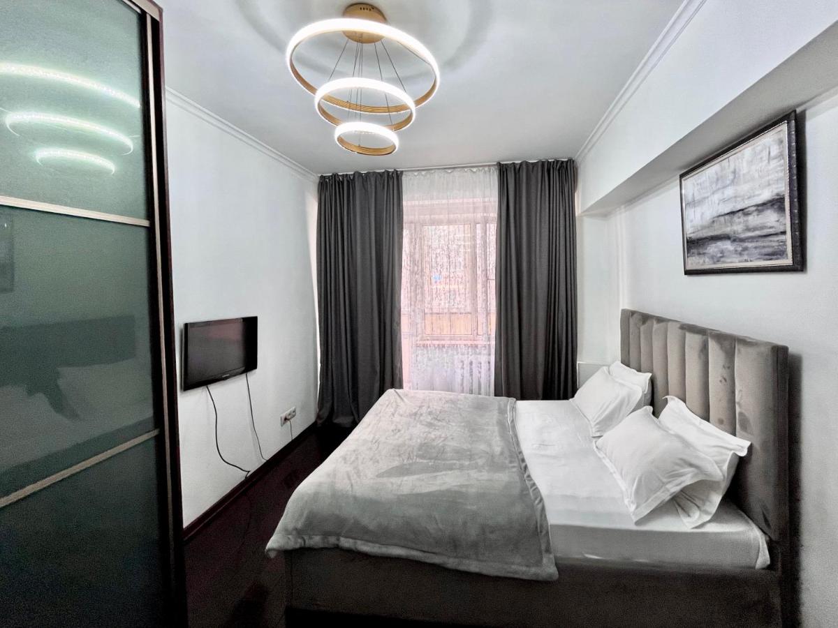 Great location Arbat, Zhibek zholy 81 & drinking water - Ferienwohnung Almaty