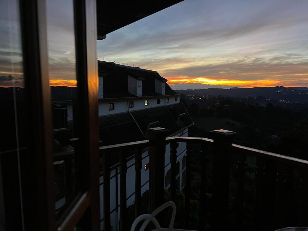 Suíte no castelo flat no Home Green Home - Bed and Breakfast