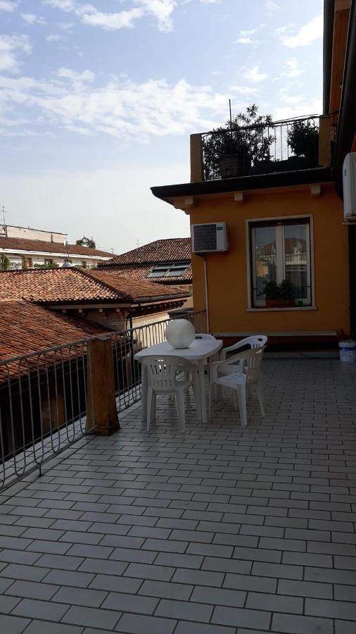 B&B CALIFANO- 2 Leoni - B&B