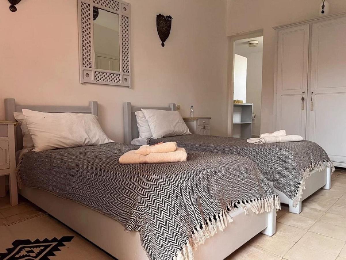 Chambre Lits Jumeaux avec Salle de Bains Privative