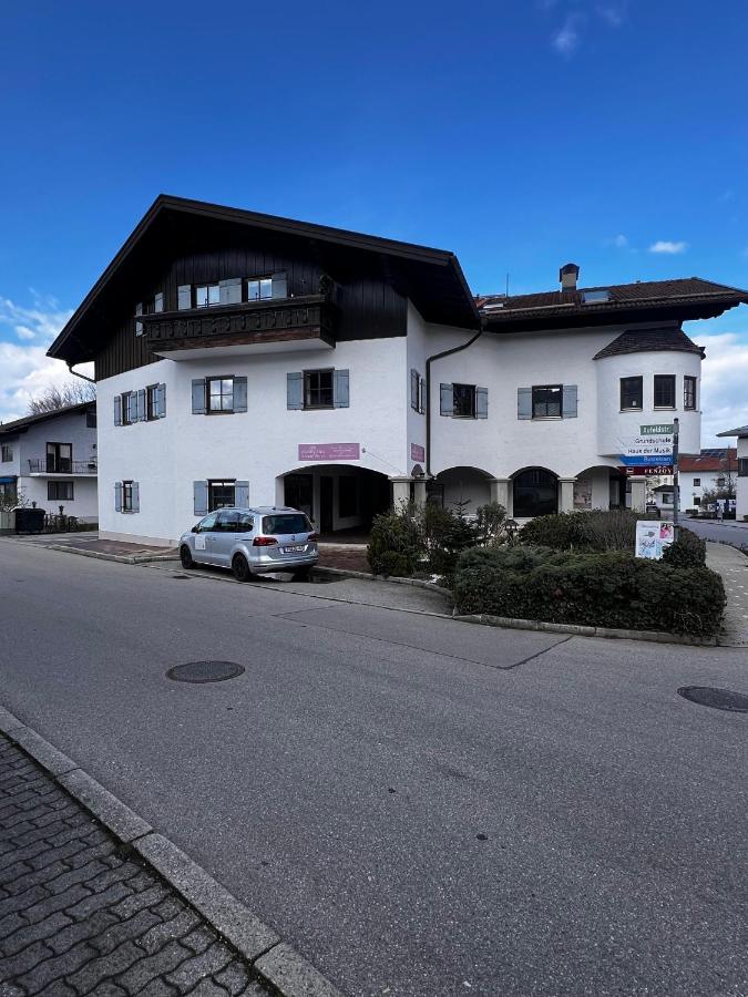 LELA Apartments Chiemsee - B&B