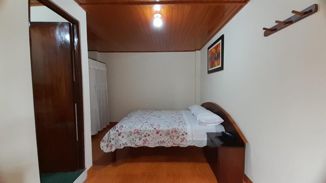 HOSPEDAJE D`NOA En el centro de Oxapampa - Ferienwohnung