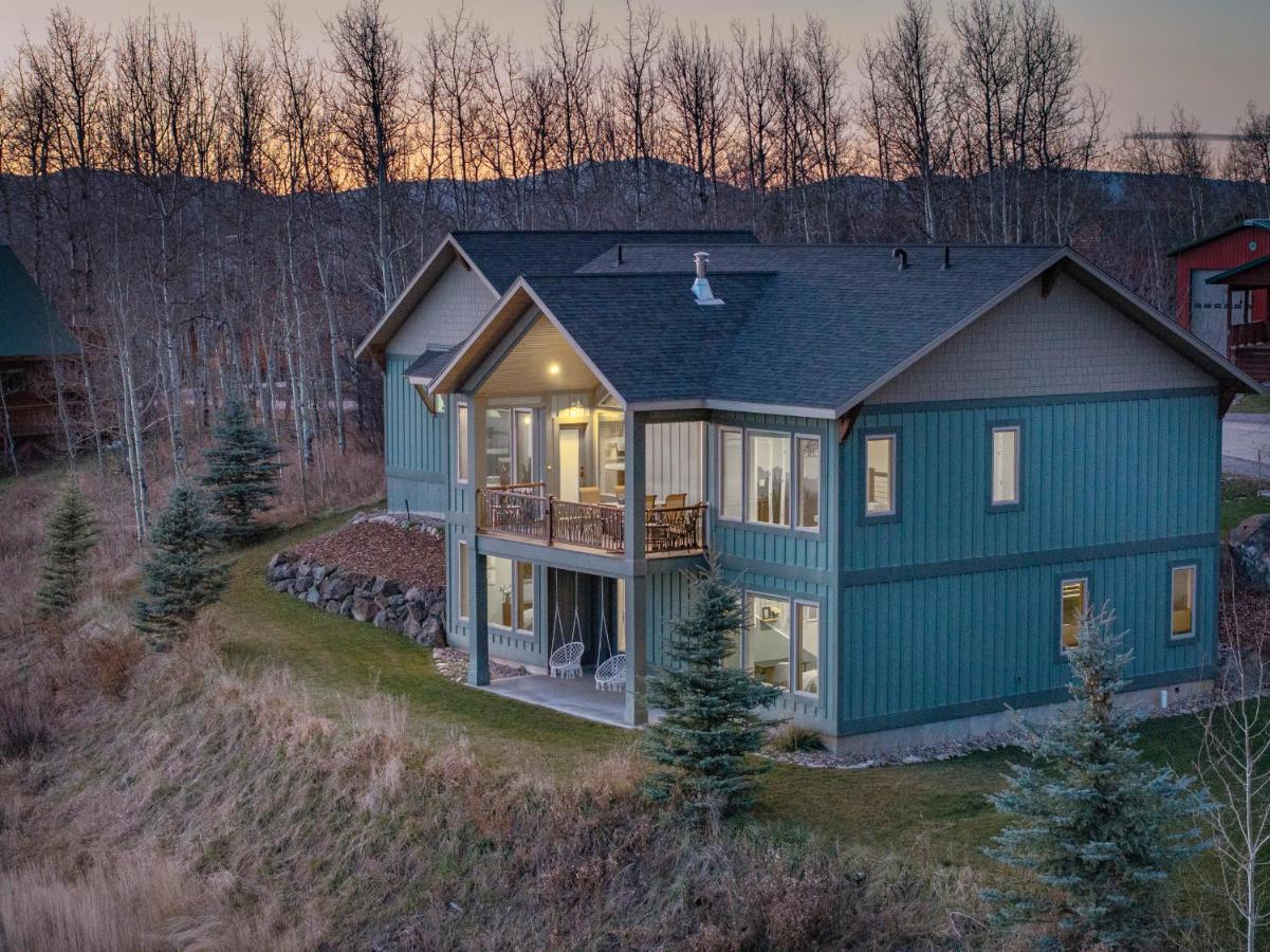 Sugar Loaf Haven by KABINO Huge Views Garage Gym Room Fishing Snowmobile - B&B