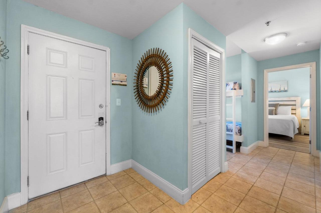 Keep It Beachy at Laketown Wharf #611 by Nautical Properties Vacation Rentals - Chambres d’hôtes Panama City Beach