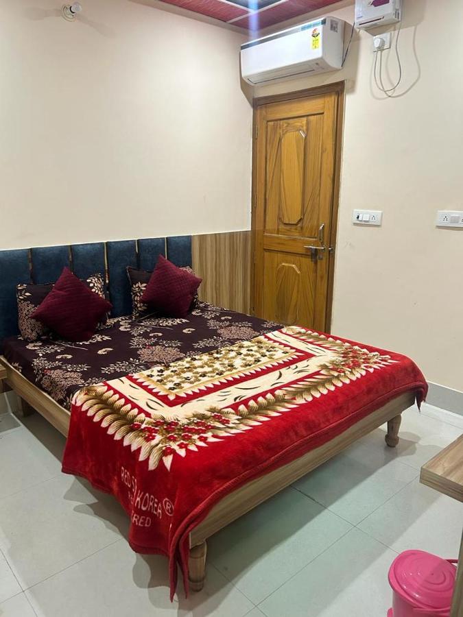 B&B Vrindāvan - Radhey Radhey Nikunj - Bed and Breakfast Vrindāvan