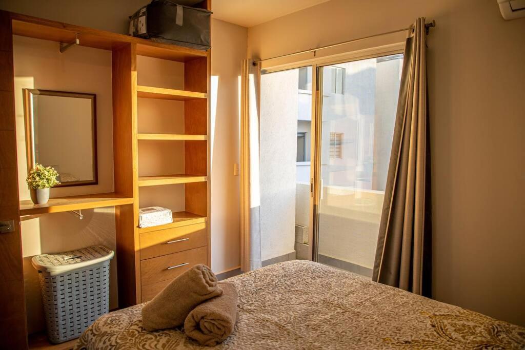 Downtown Beach Condo w/ Pool - B&B