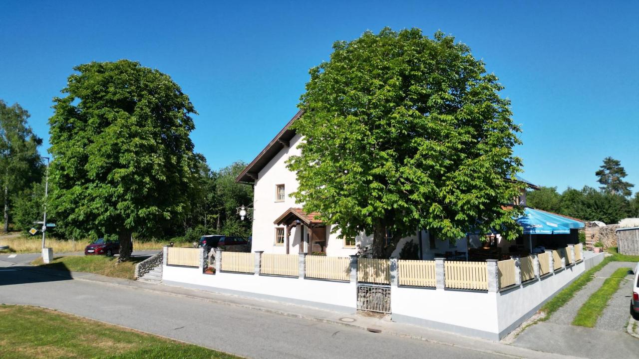 Gasthaus zum Stausee - B&B Grafenau