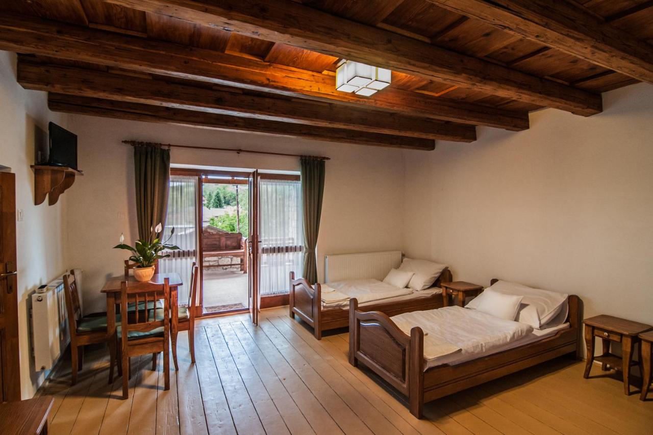 Chambre Quadruple avec Salle de Bains Privative