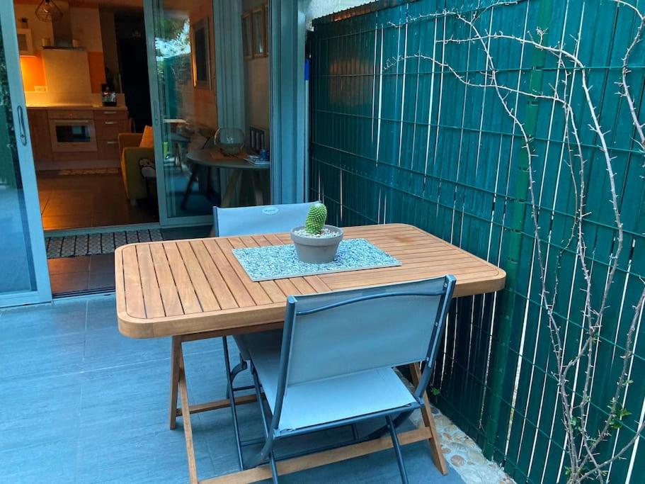 Appartement en rez-de-jardin avec terrasse - Chambres d’hôtes