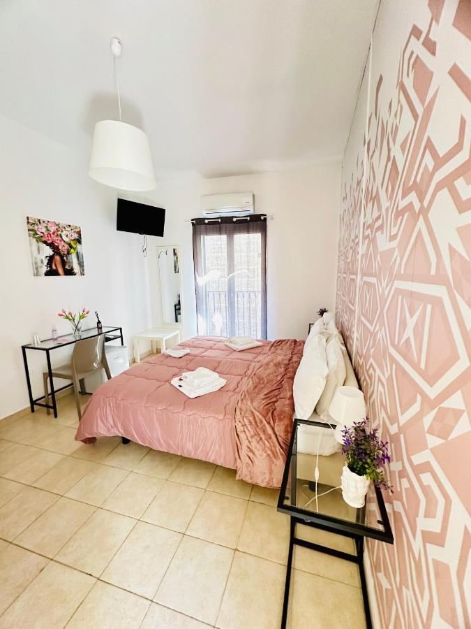 Camera Matrimoniale/Doppia con Letti Singoli con Bagno