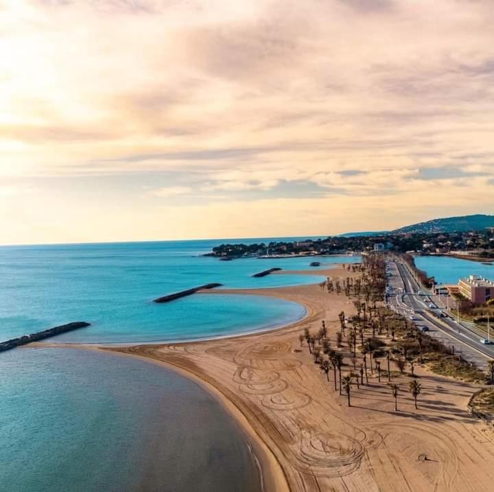 Charmant T2, quartier résidentiel calme, St Aygulf - B&B