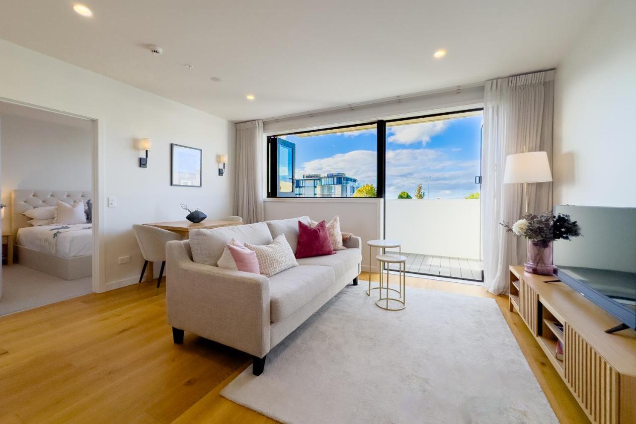 B&B Auckland - Two Bedroom Condo at Mission Bay - Bed and Breakfast Auckland