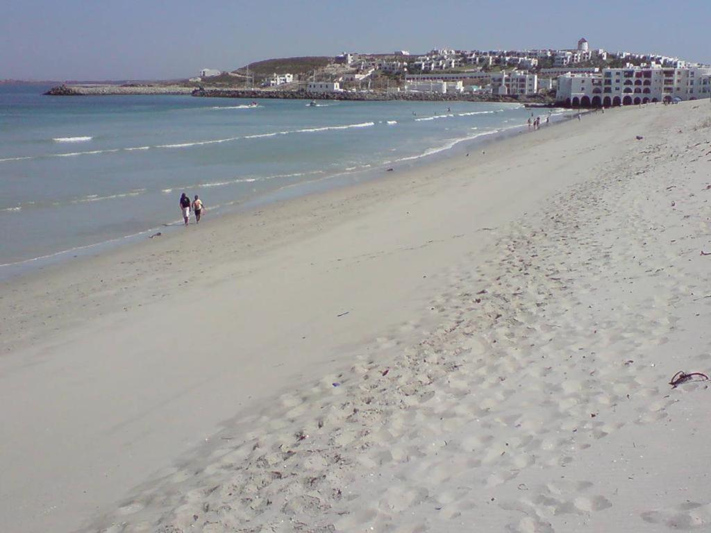 Calypso Beach Holiday House - Ferienwohnung Langebaan